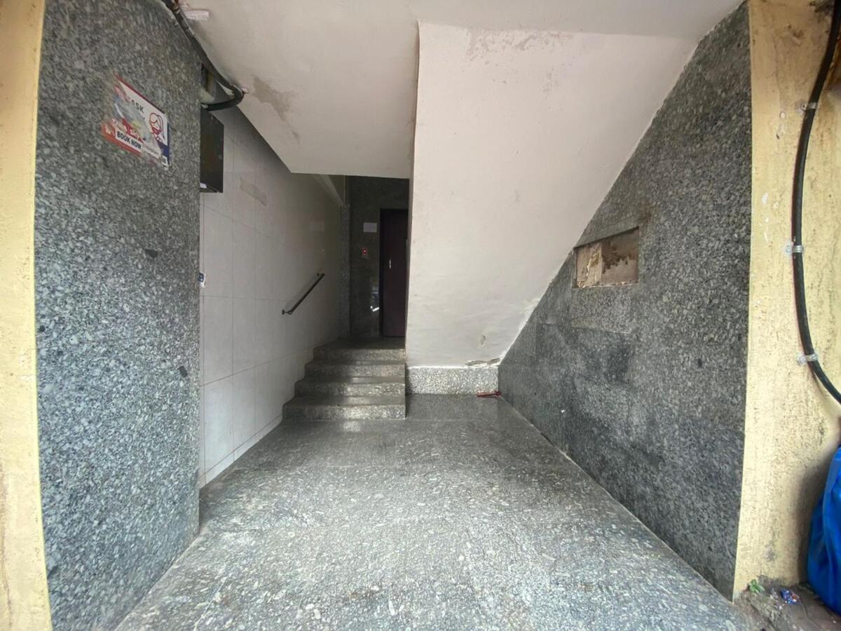 2 Bed 2 Bath Prime Bandra Sea Views 5 *