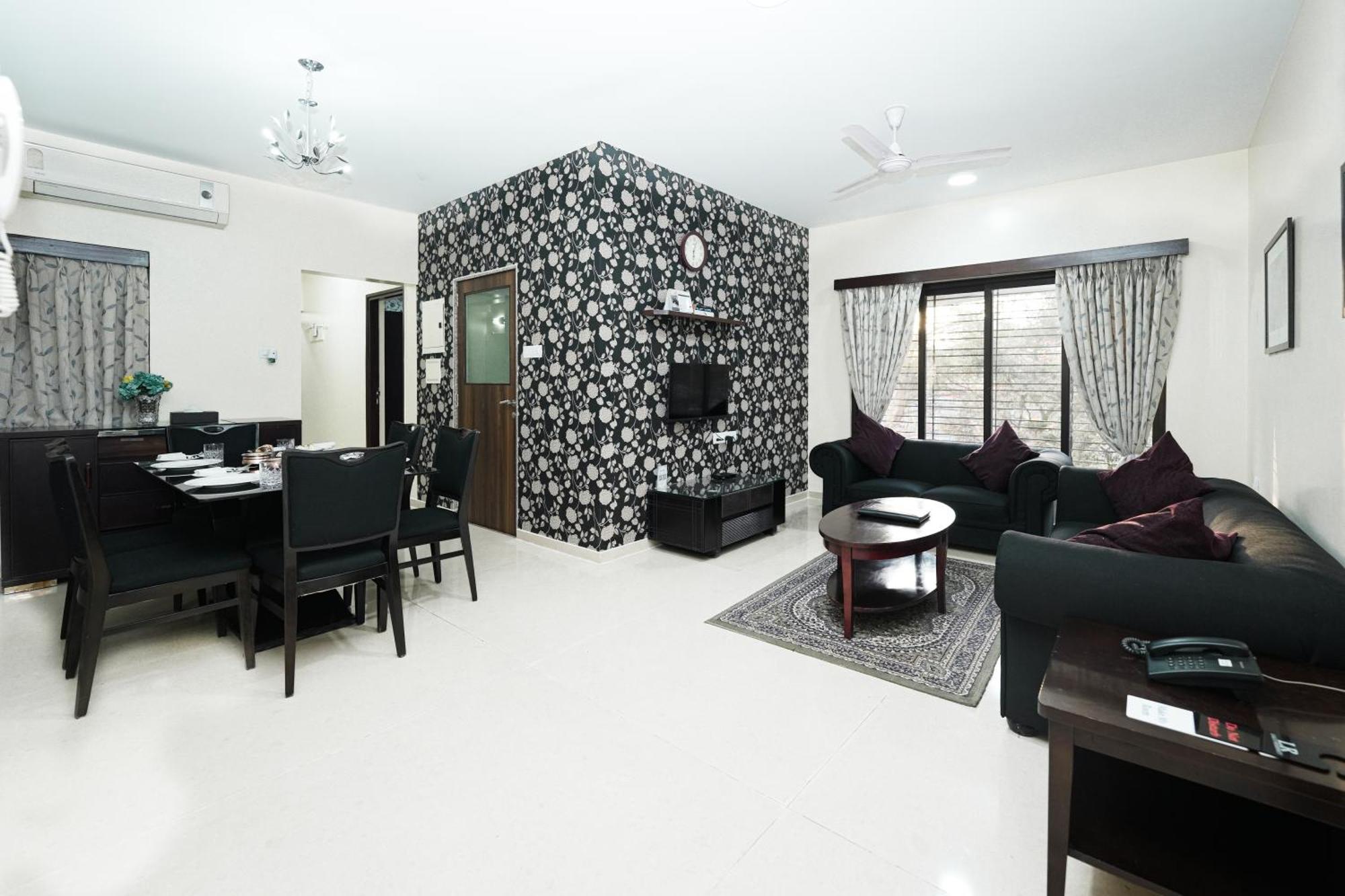 Hotel Lalco Residency 4*