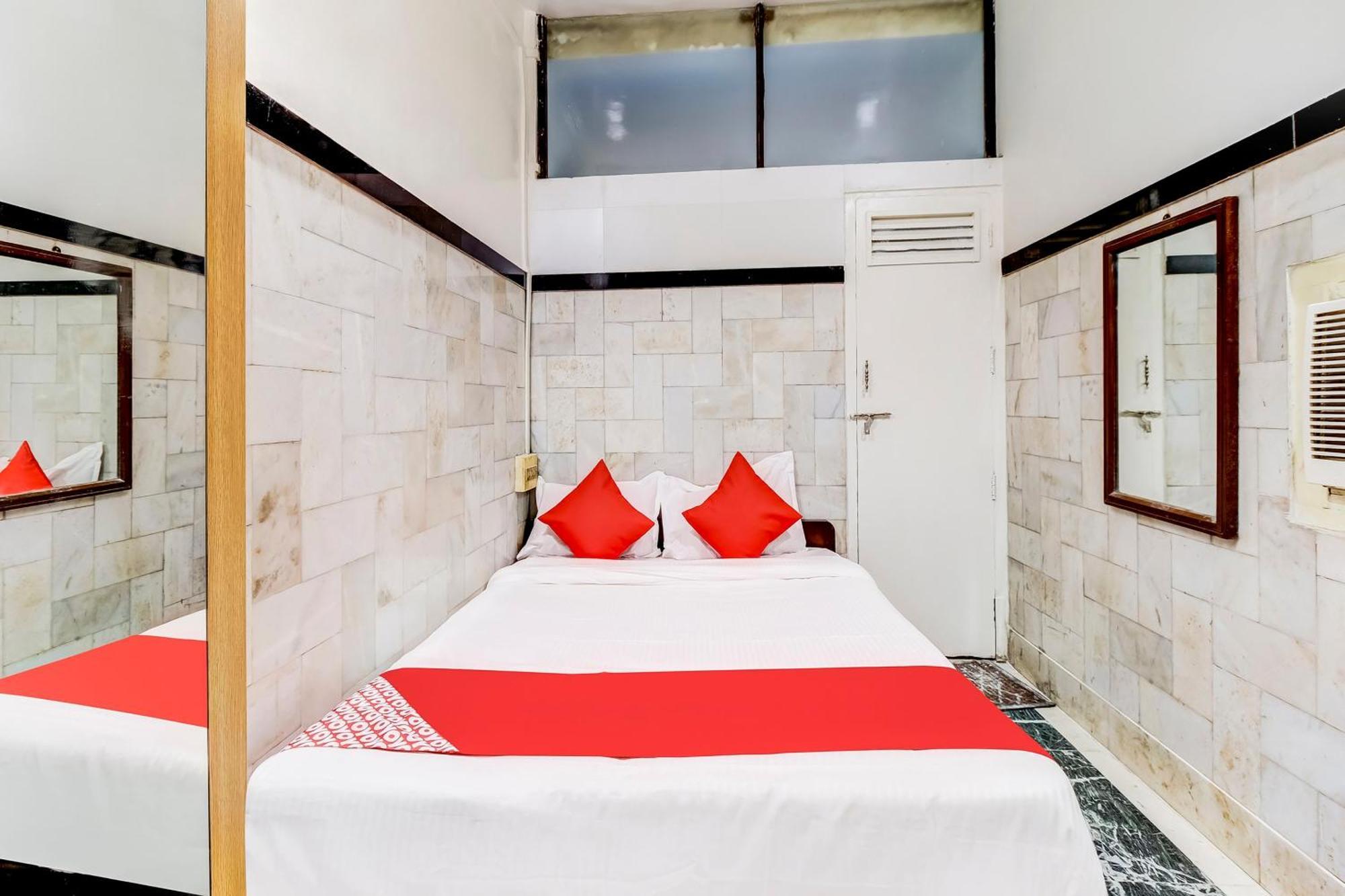 Oyo Dreamland Hotel Mumbai
