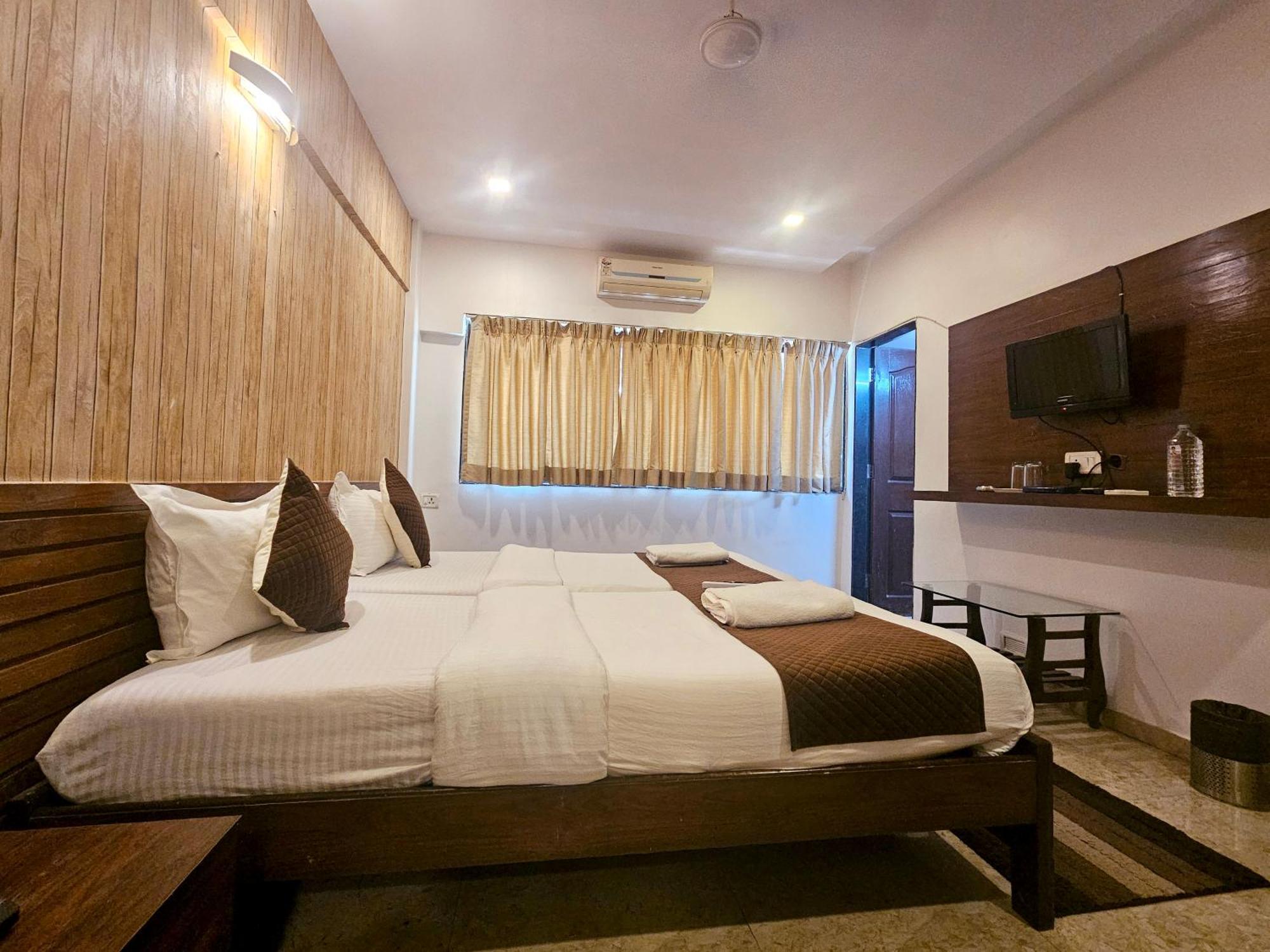 Astha Residency Hotel 2*