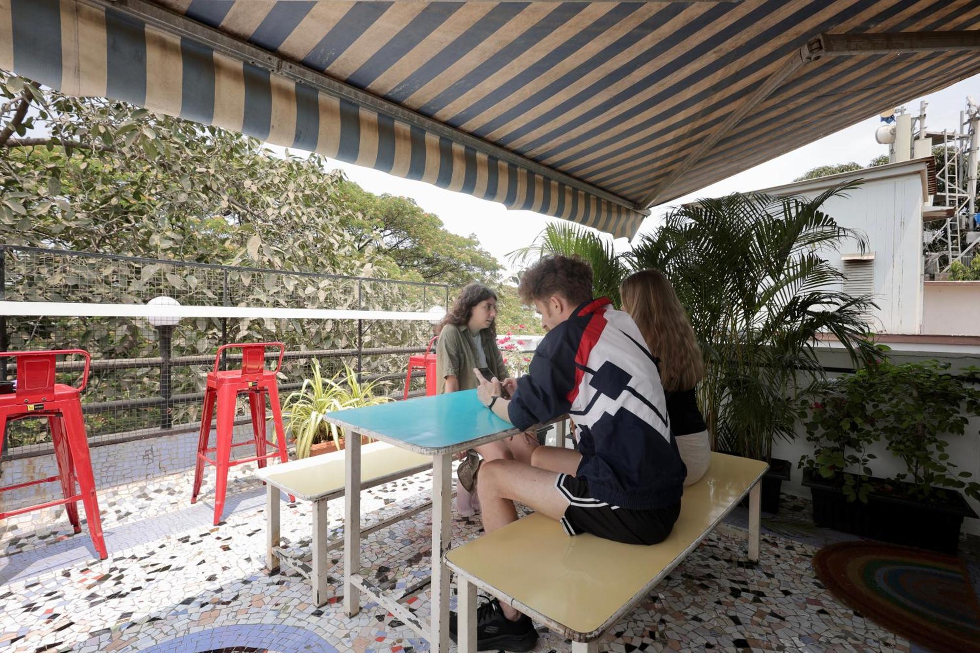 Hostel Locomo Mini - 9 Mins From Airport Mumbai