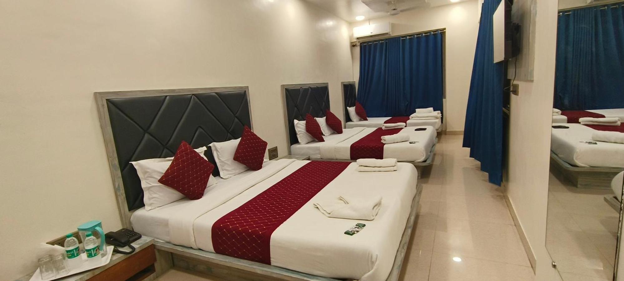 Hotel Edition Blue -
