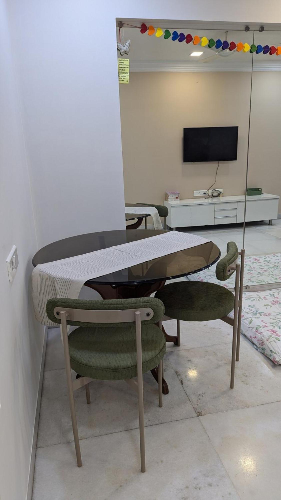 Cozy & Comfy 1bhk Great Location * Mumbai