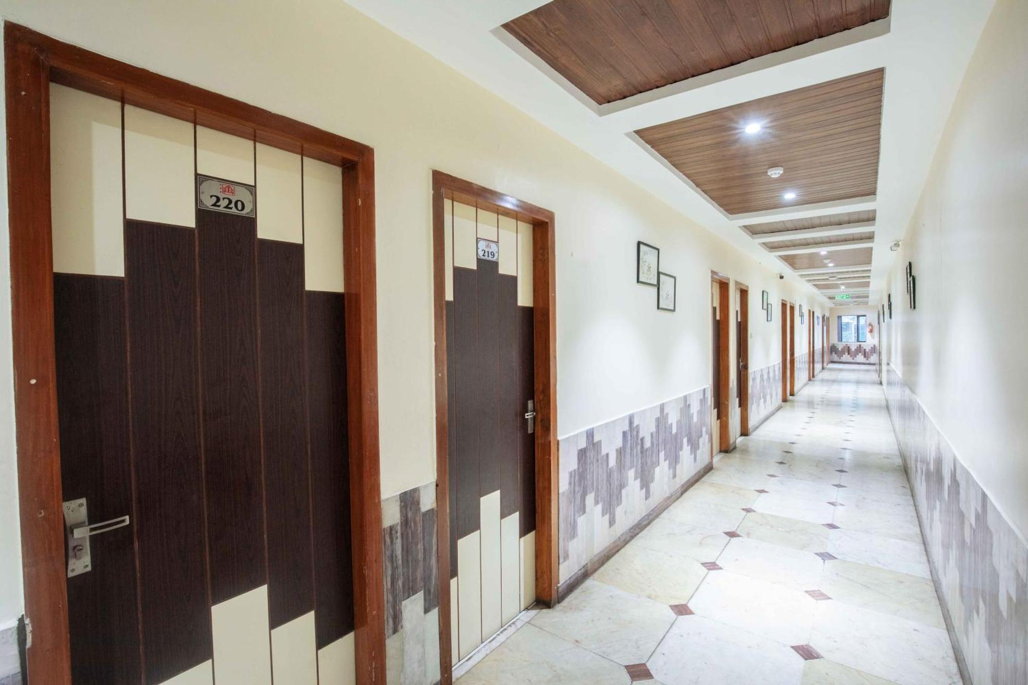 Treebo Hiramani Parel Lalbaug