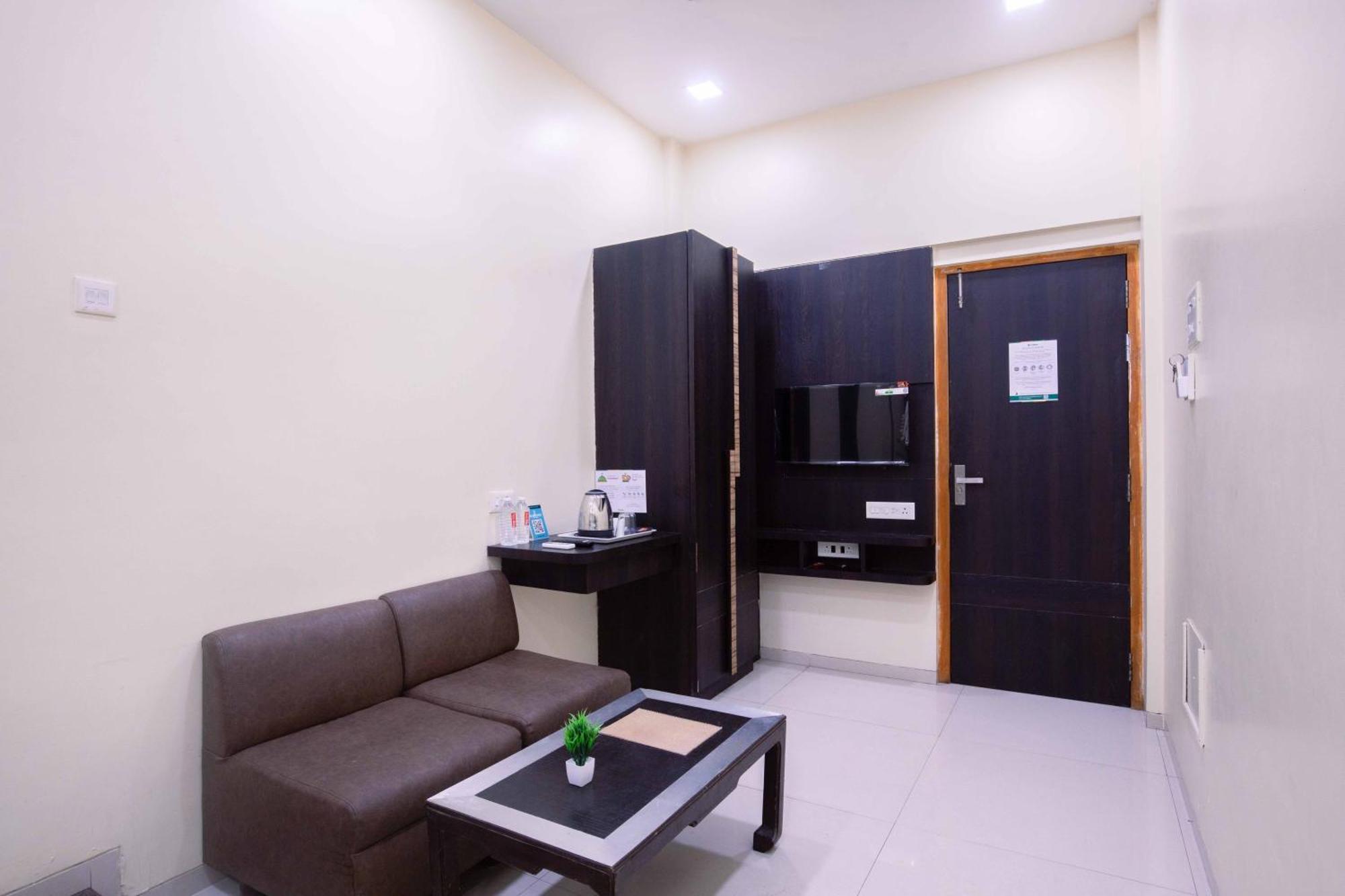 Treebo Hiramani Parel Lalbaug Mumbai