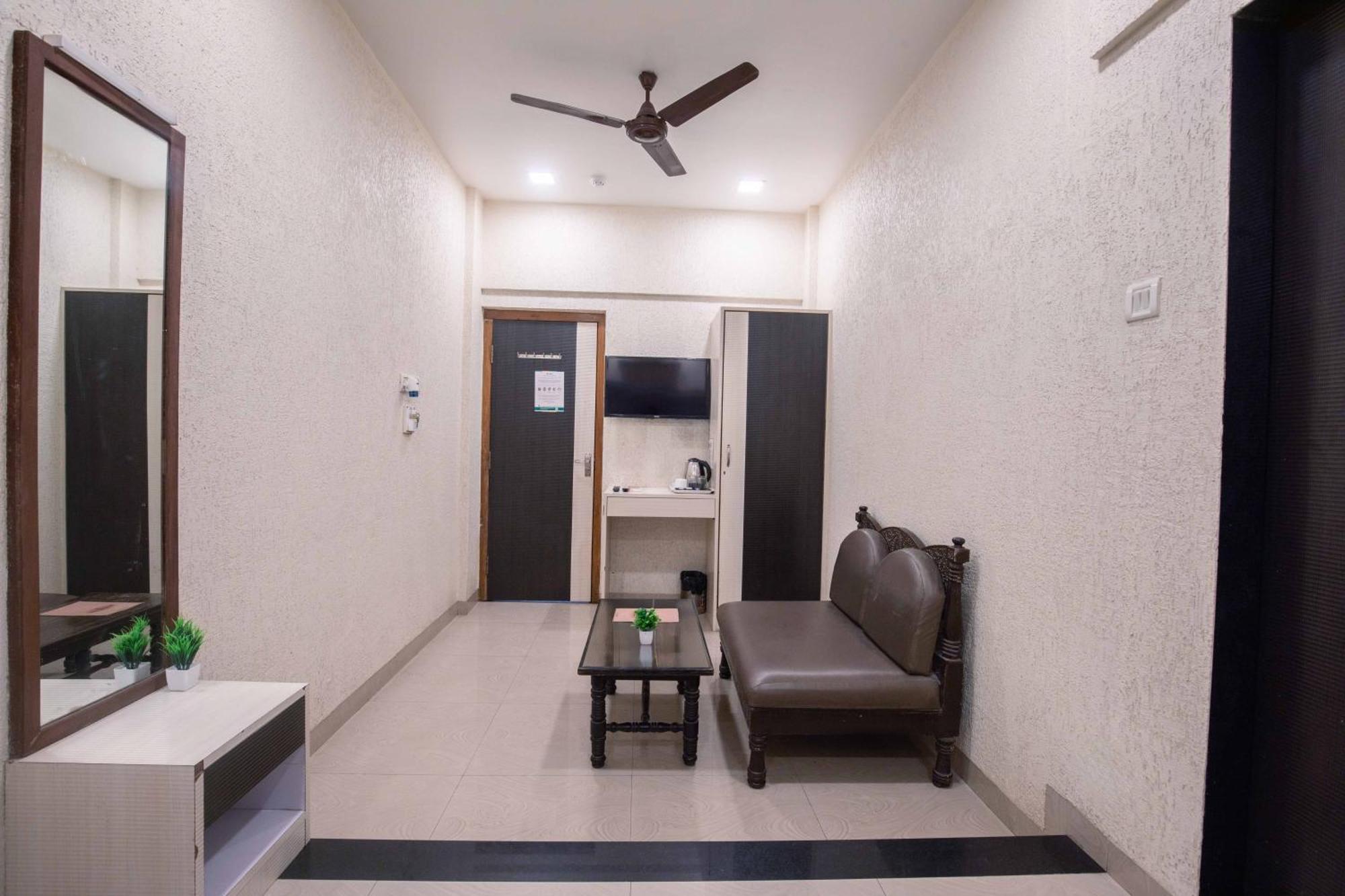 Treebo Hiramani Parel Lalbaug Hotel Mumbai