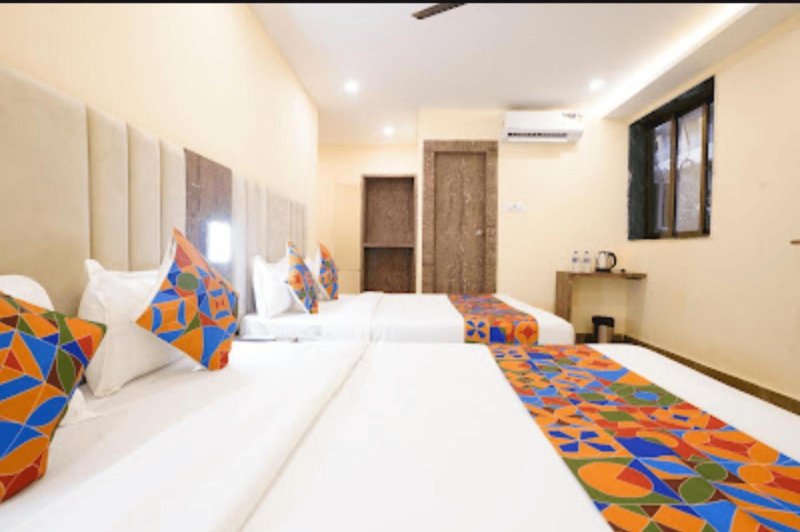 Crystal Goregaon West Hotel