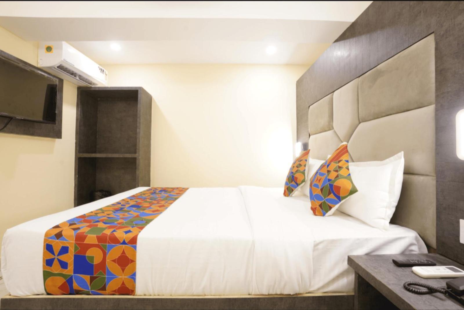 Crystal Goregaon West Hotel Mumbai
