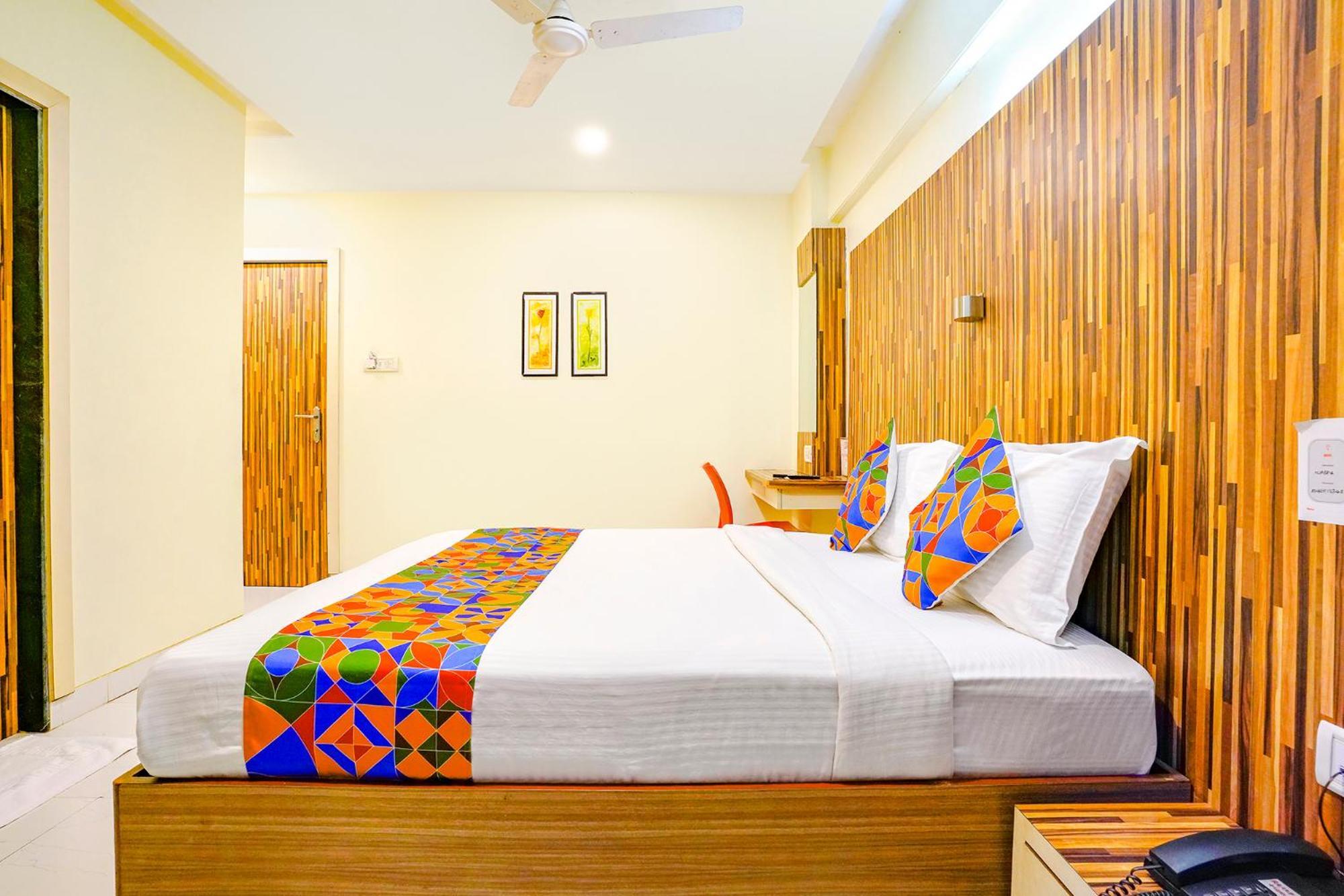 Hotel Fabexpress Kuber - Nr Apmc Vashi, Navi Mumbai