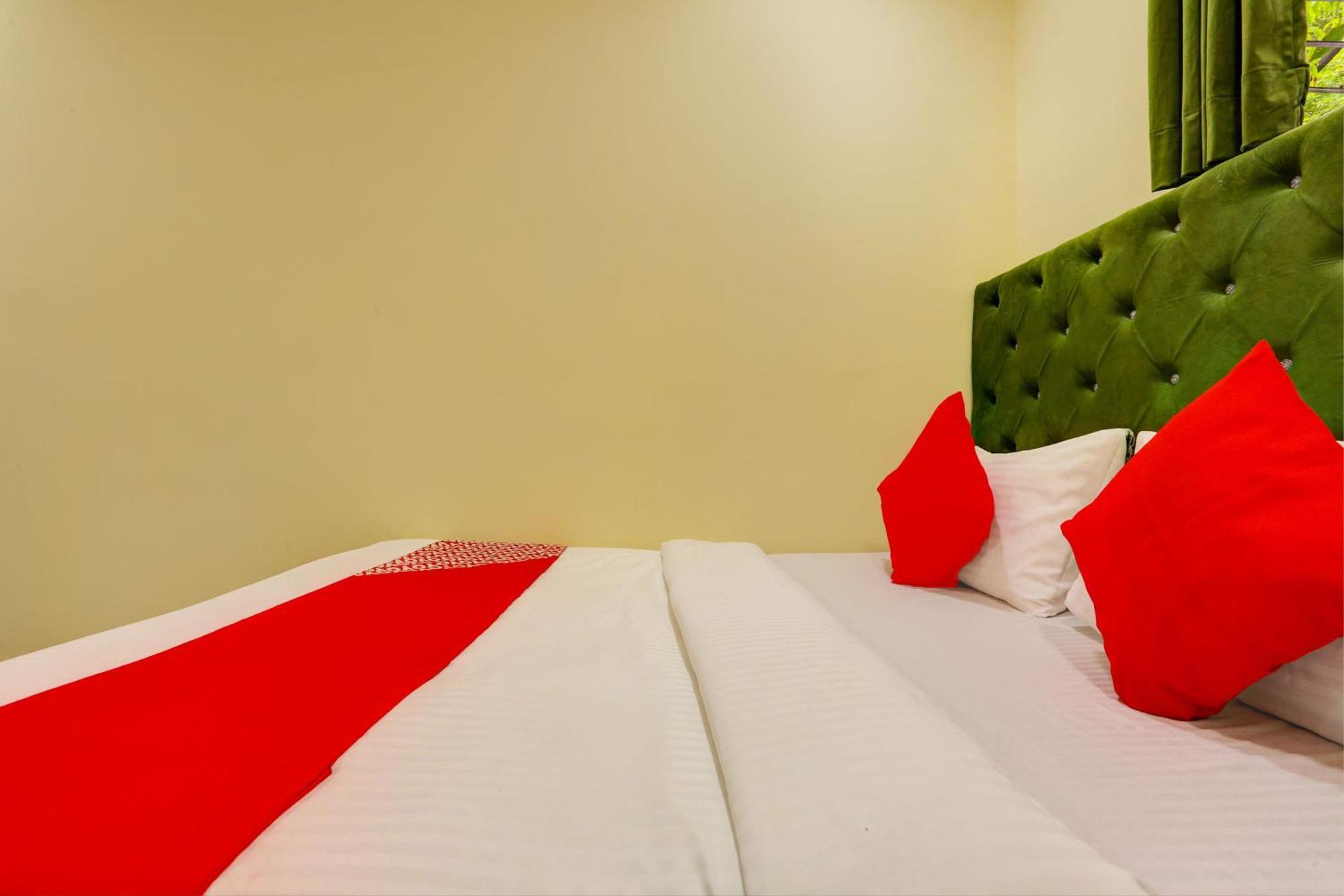 Collection O Goregaon West Hotel Mumbai