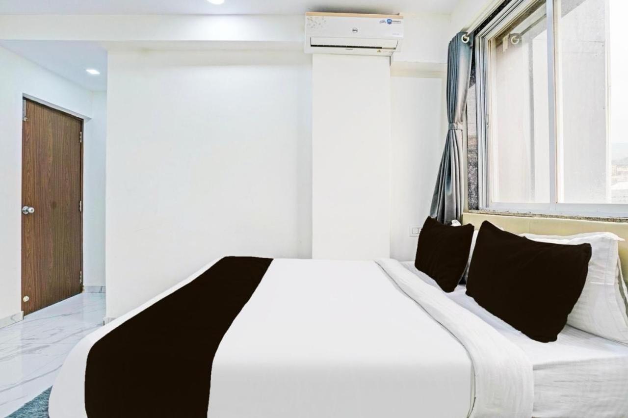 Hotel O The Om Sai Residency Bombaim