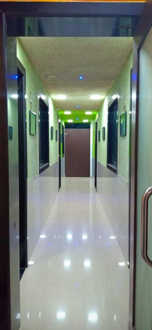 O The Om Sai Residency 4* Bombaim