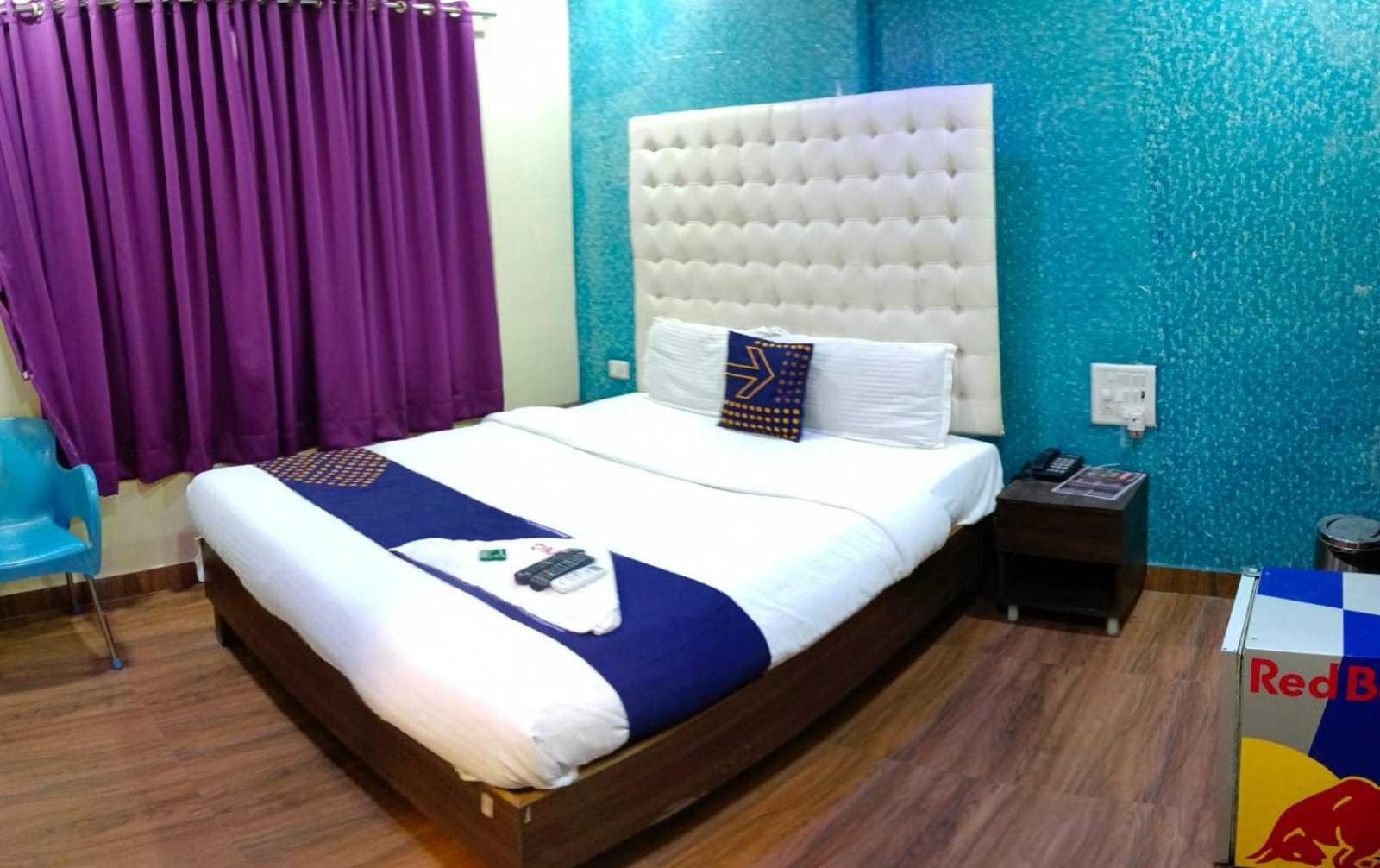 O The Om Sai Residency Bombaim