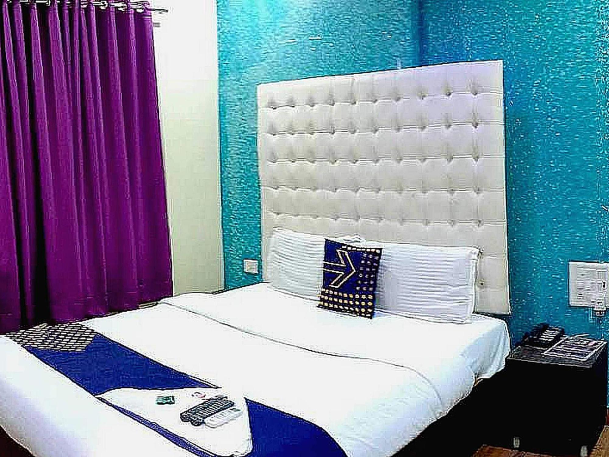 O The Om Sai Residency Bombaim