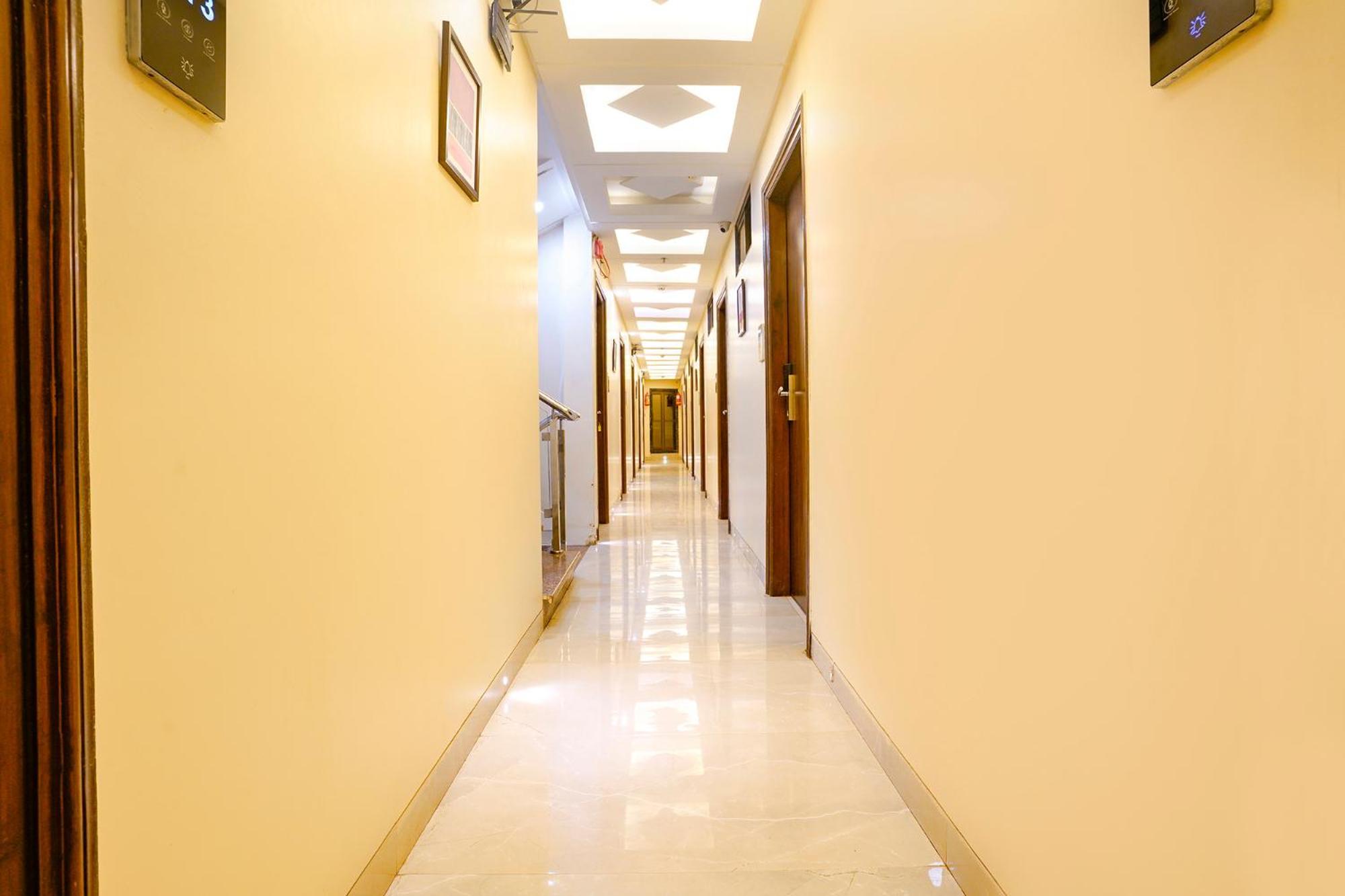 Fabhotel Airport Retreat 2*
