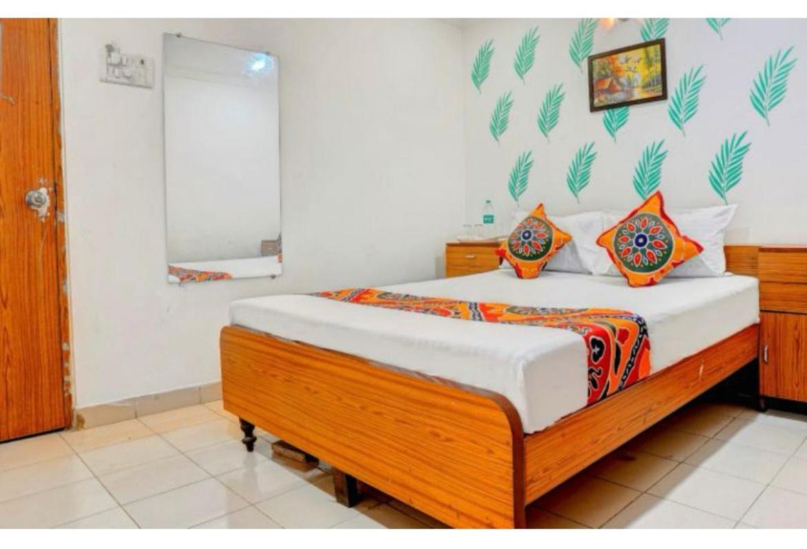 Super Hotel