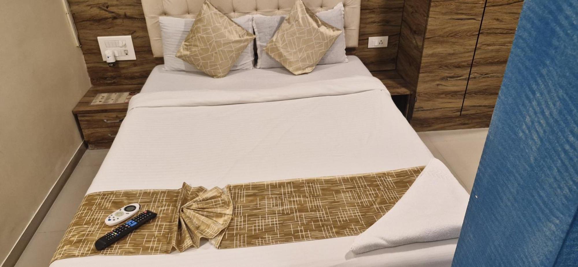 Crystal Park Near Nesco Exhibition Center *