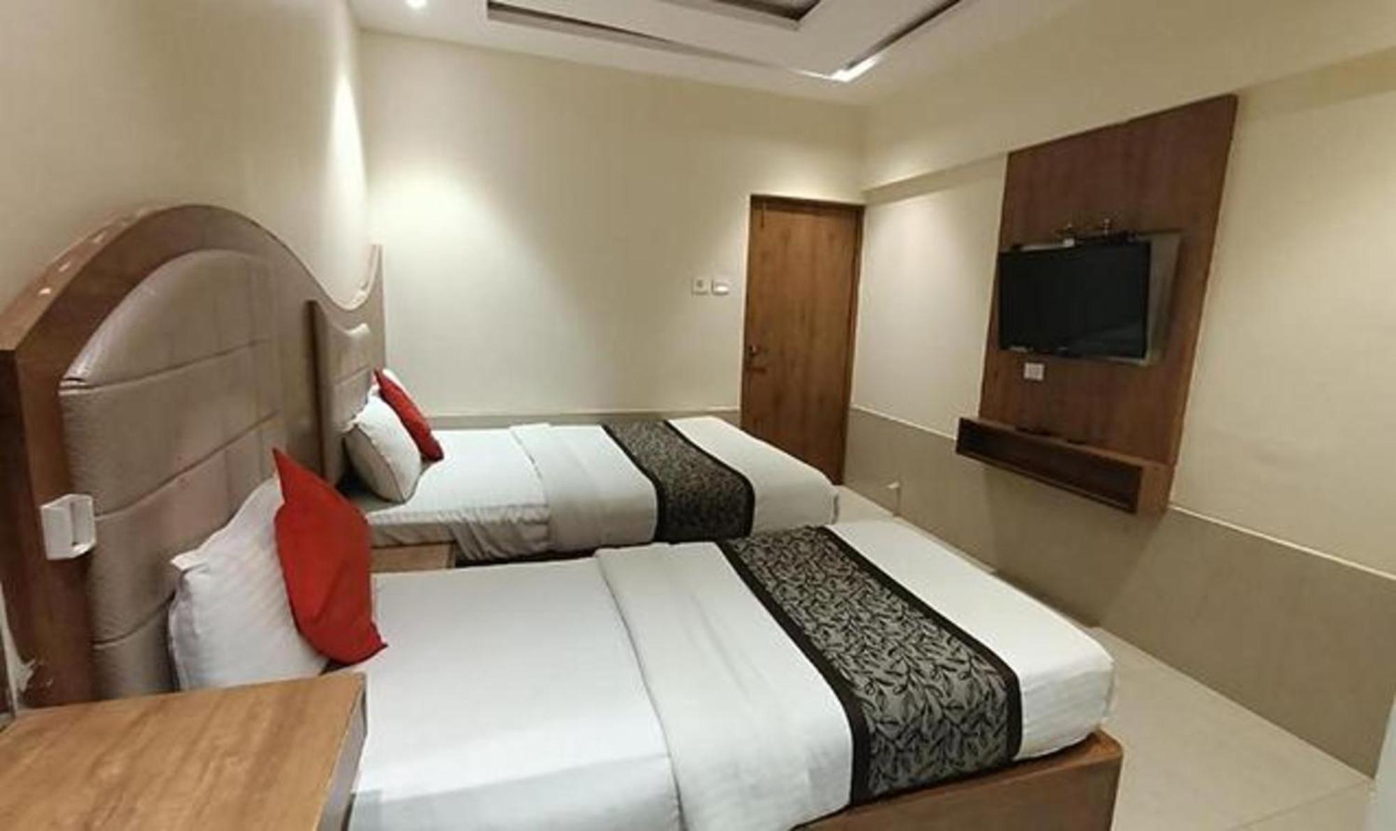 Fabhotel Regal Inn Hotel Bombaim