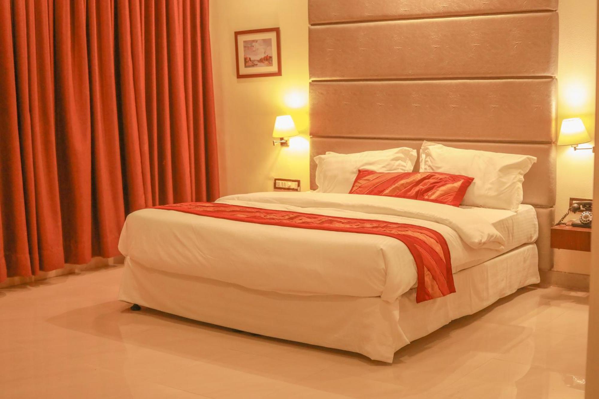 Hr Residency Hotel 3*