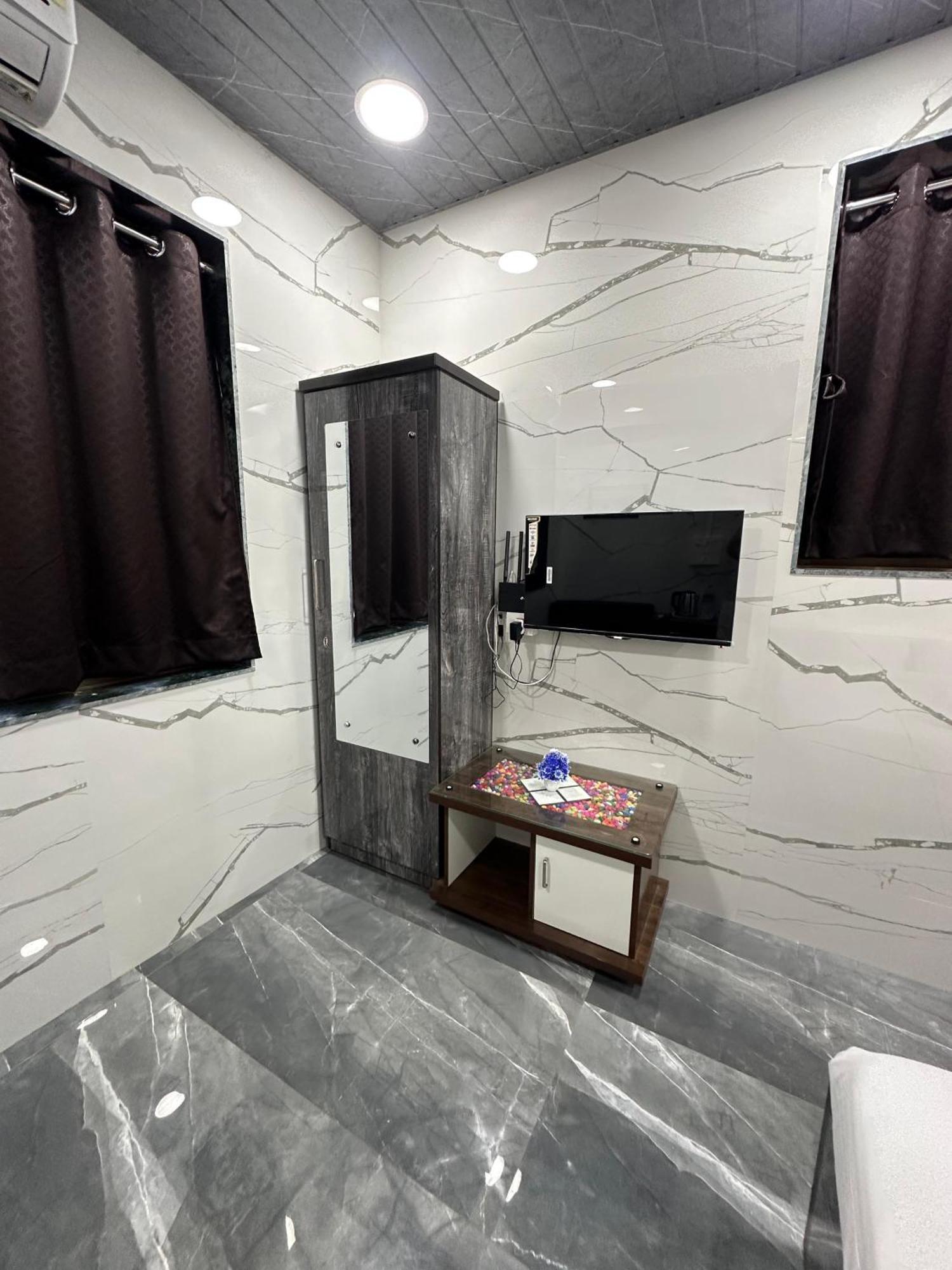 Jupiter Residency Hotel 3*