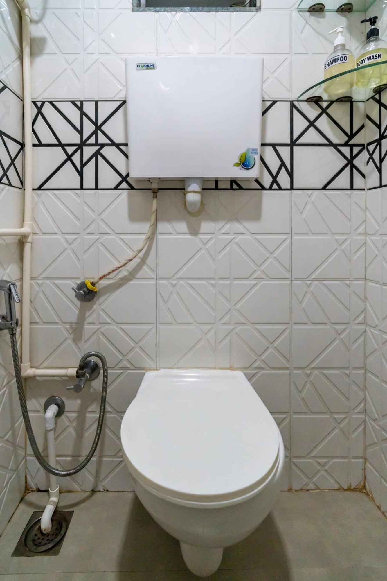 Glass House 1bhk Khar W By The Company