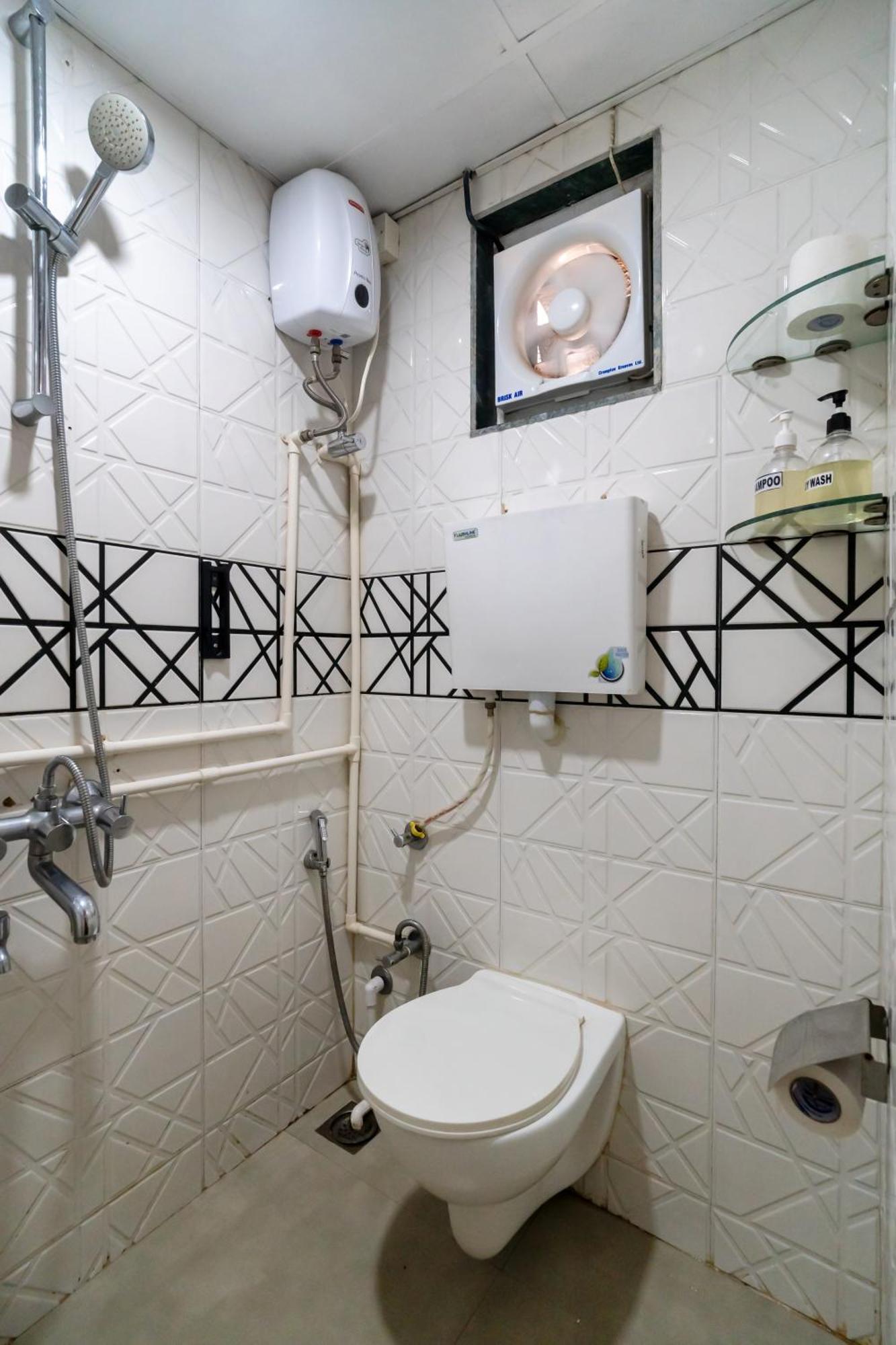 Glass House 1bhk Khar W By The Company * Mumbai