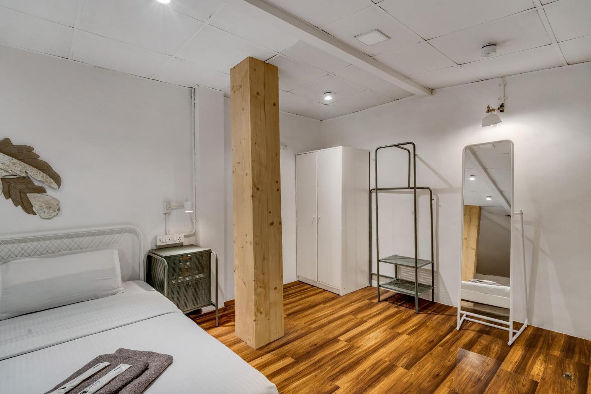 Apartment Glass House 1bhk Khar W By The Company
