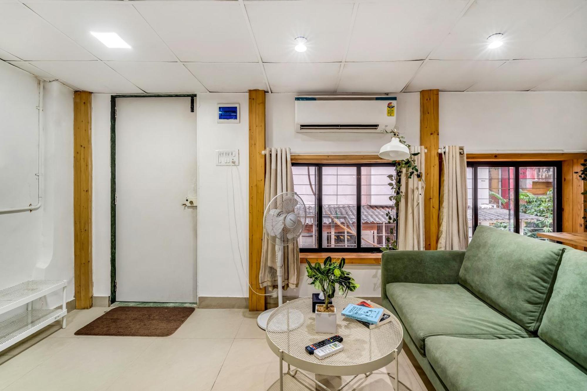 Glass House 1bhk Khar W By The Company Apartment Mumbai