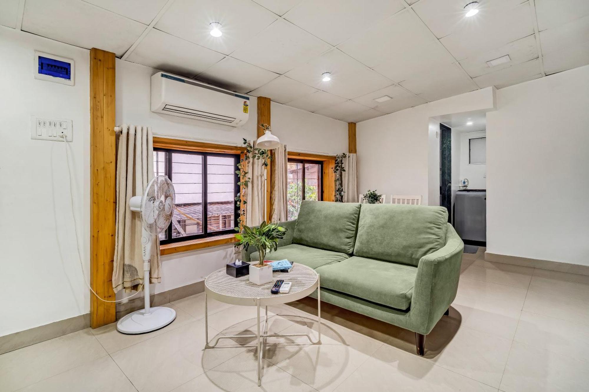 Glass House 1bhk Khar W By The Company Apartment Mumbai