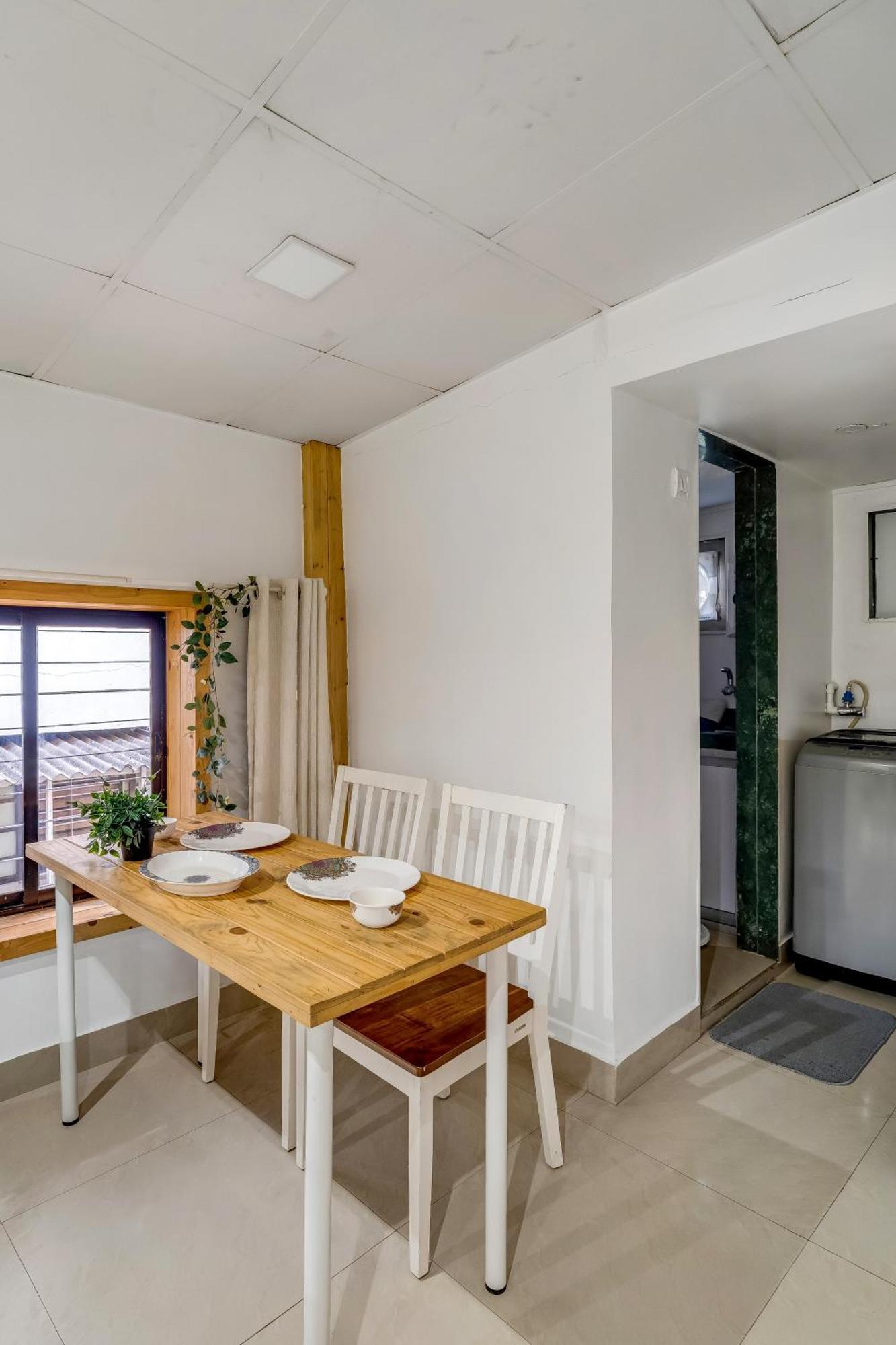 Glass House 1bhk Khar W By The Company Mumbai