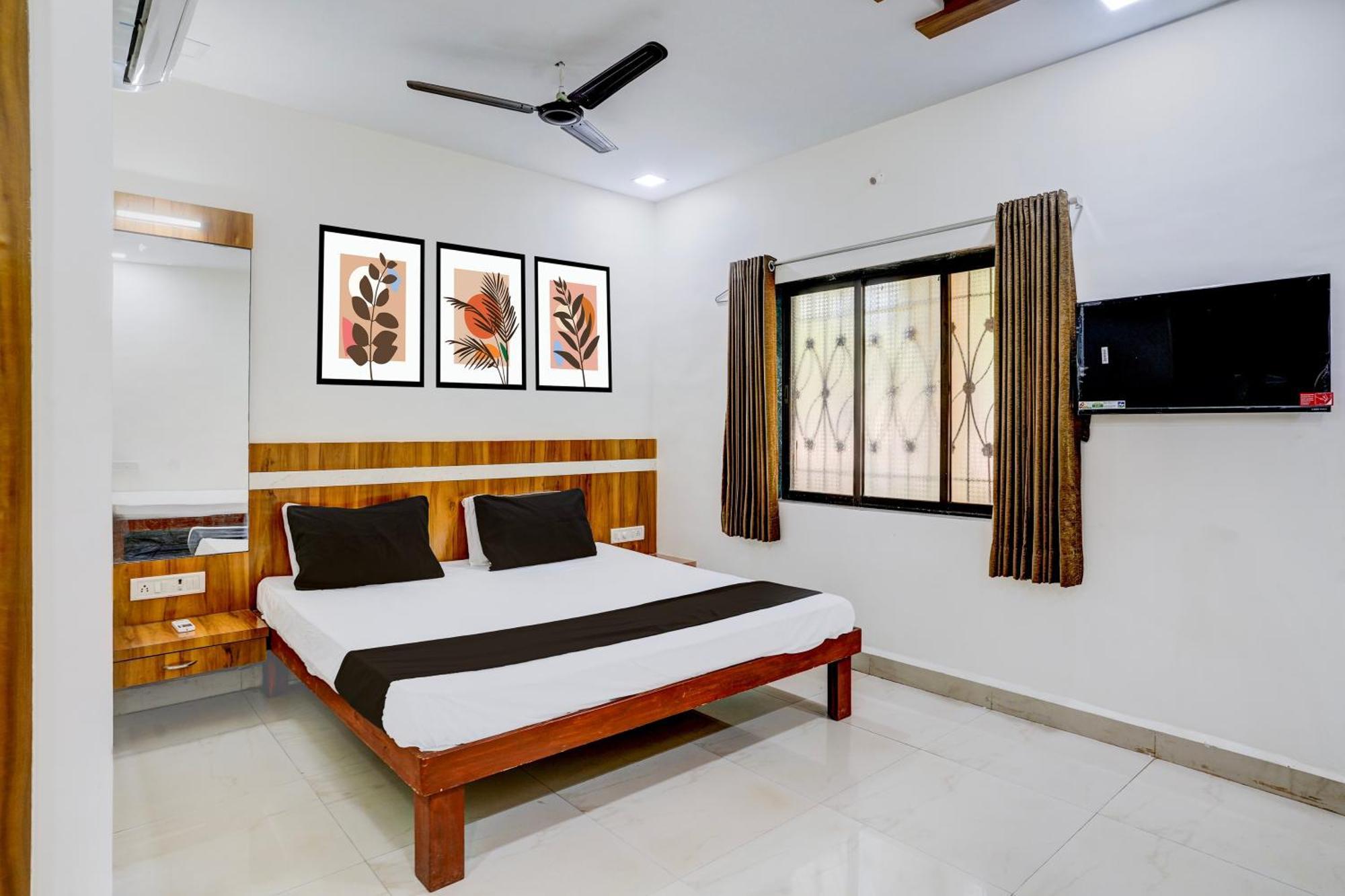 O Shree Prabhat Hotel 3*