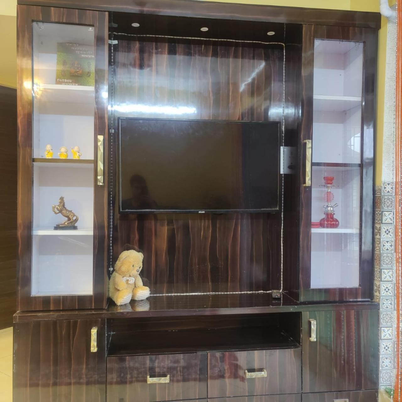 Spacious And Serene Fully Furnished 2 Bhk Apartment Mumbai