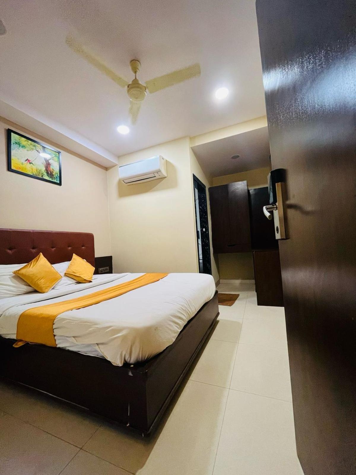 Airport Retreat * Mumbai