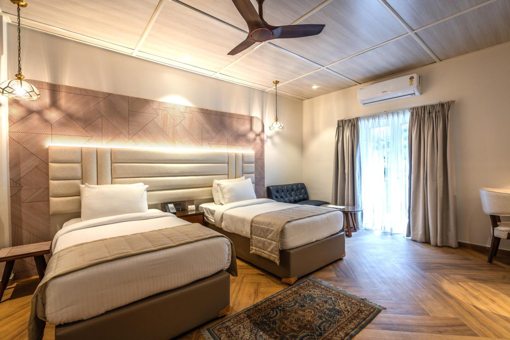 Hotel Grand - Ballard Estate, 3*