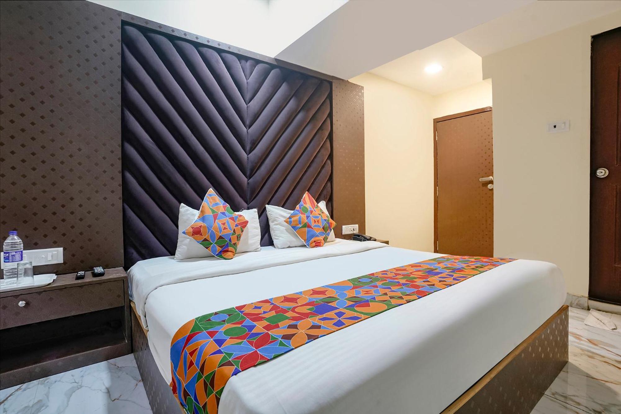 Hotel Fabexpress Occazia Paradise 3*