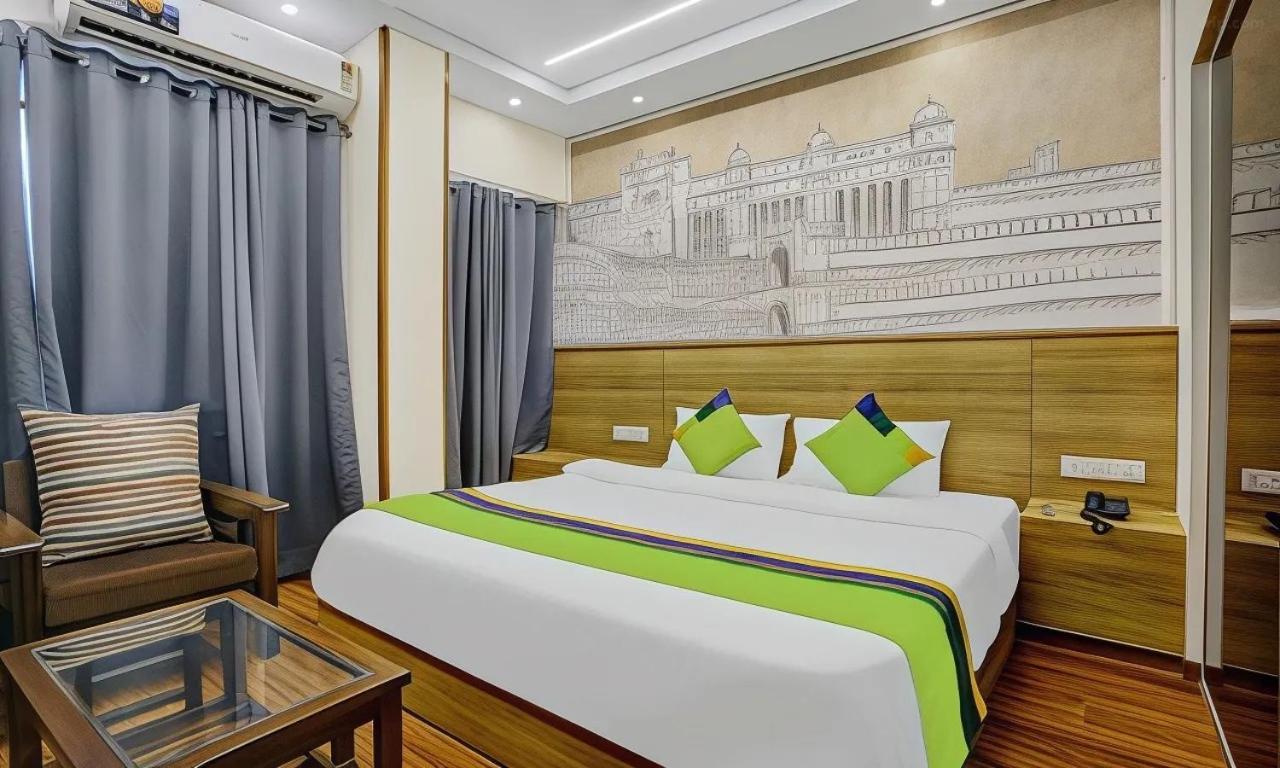 Hotel Fdm Stars By Glitz Mumbai