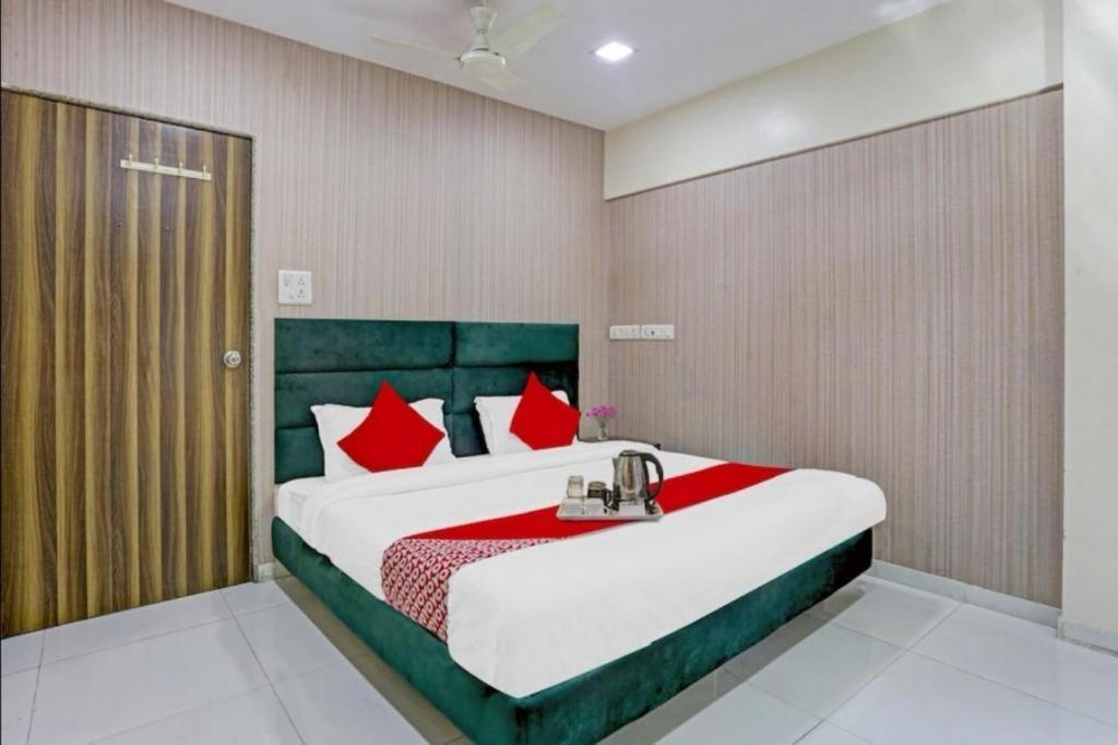 Lokhandwala Residency By Glitz