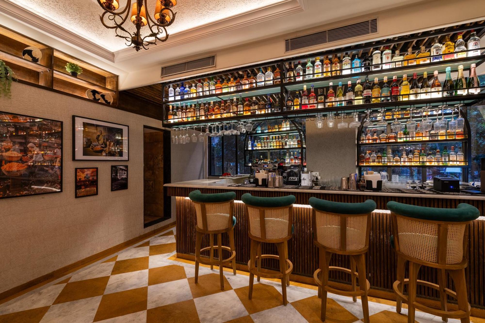 Arnna-goregaon Hotel 4*