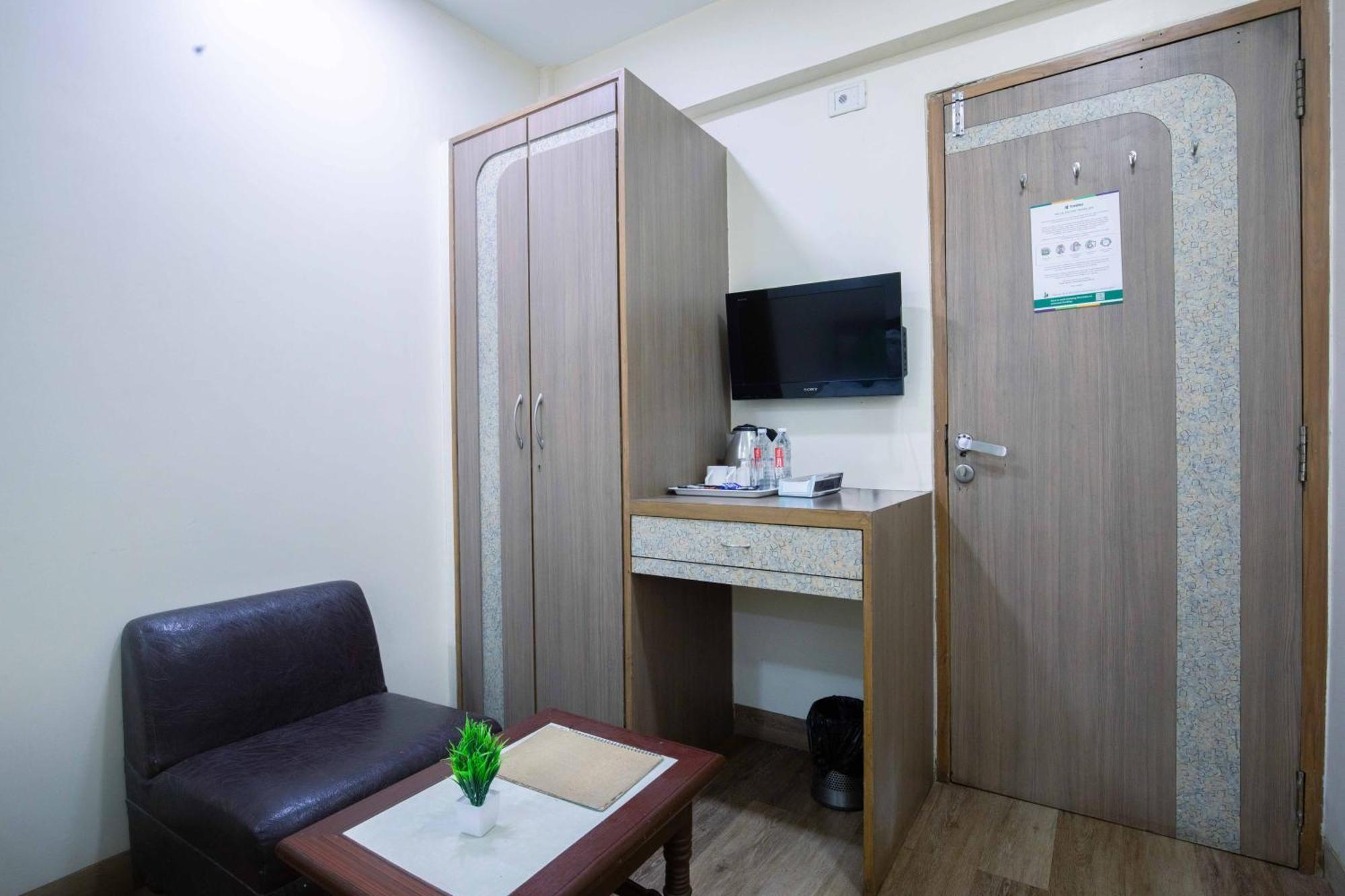 Treebo Hiramani Parel Lalbaug Mumbai