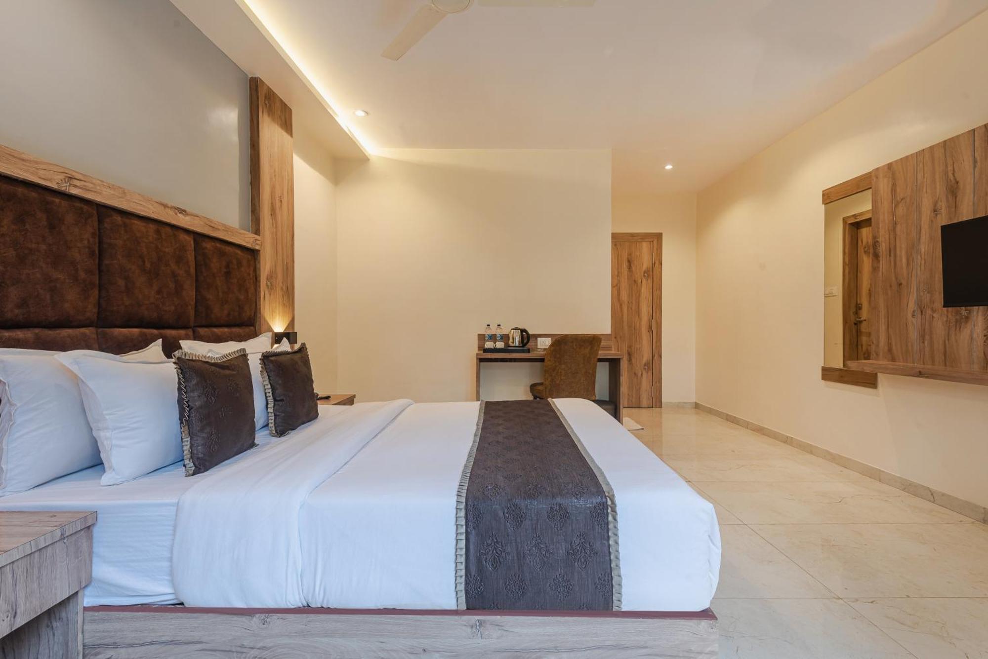 Hotel Silver Park *