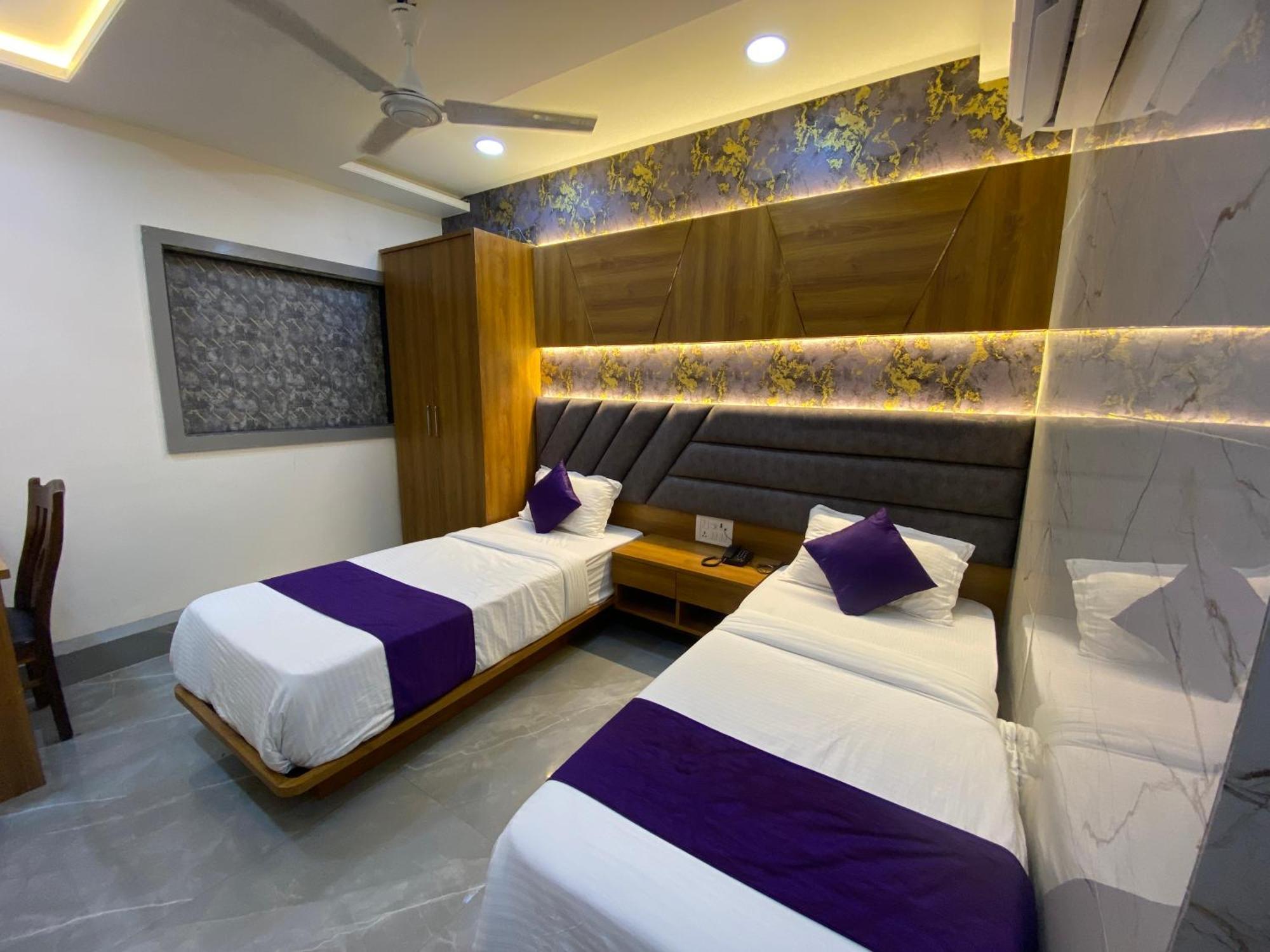 Bkc Gold View Mumbai