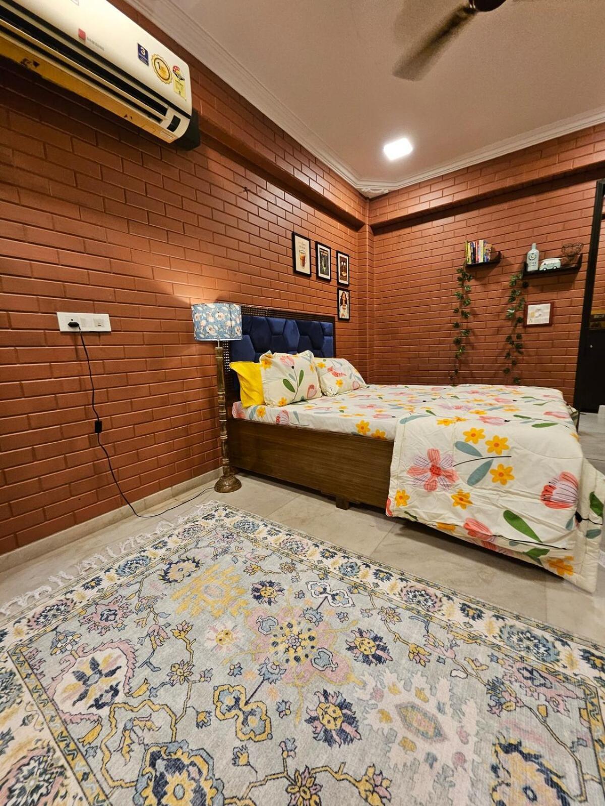 Brick Maison 1bhk With Free Parking, Juhu Bandra