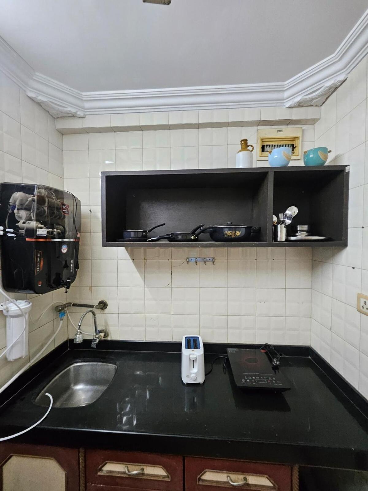 Apartment Brick Maison 1bhk With Free Parking, Juhu Bandra *