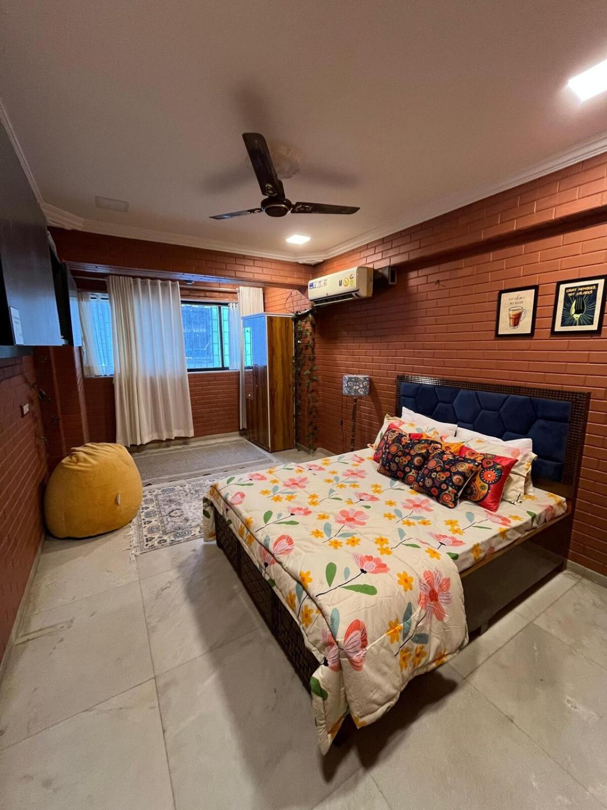 Apartment Brick Maison 1bhk With Free Parking, Juhu Bandra *