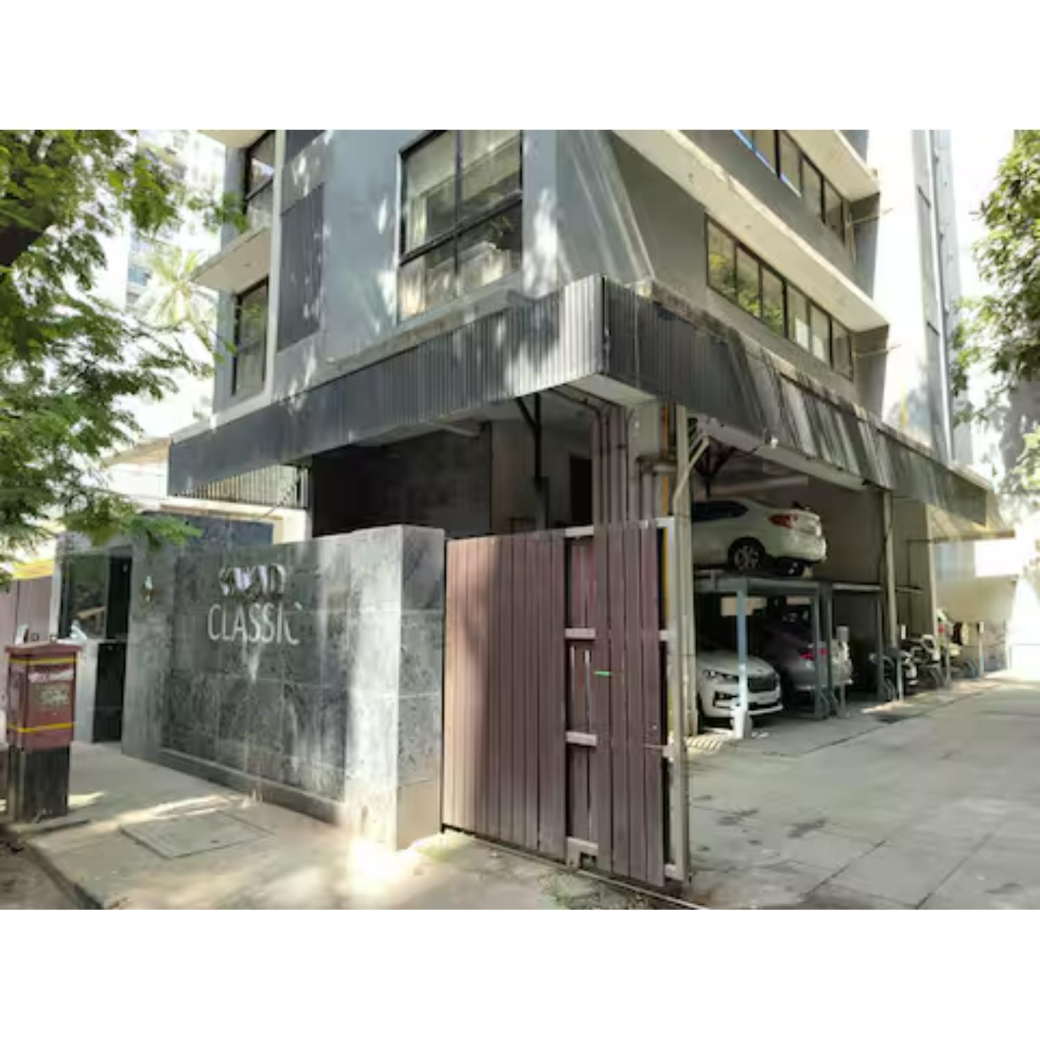 Apartment Kakad Classic 360, 16th Rd, Pali Village, Khar West By Connekt Homes