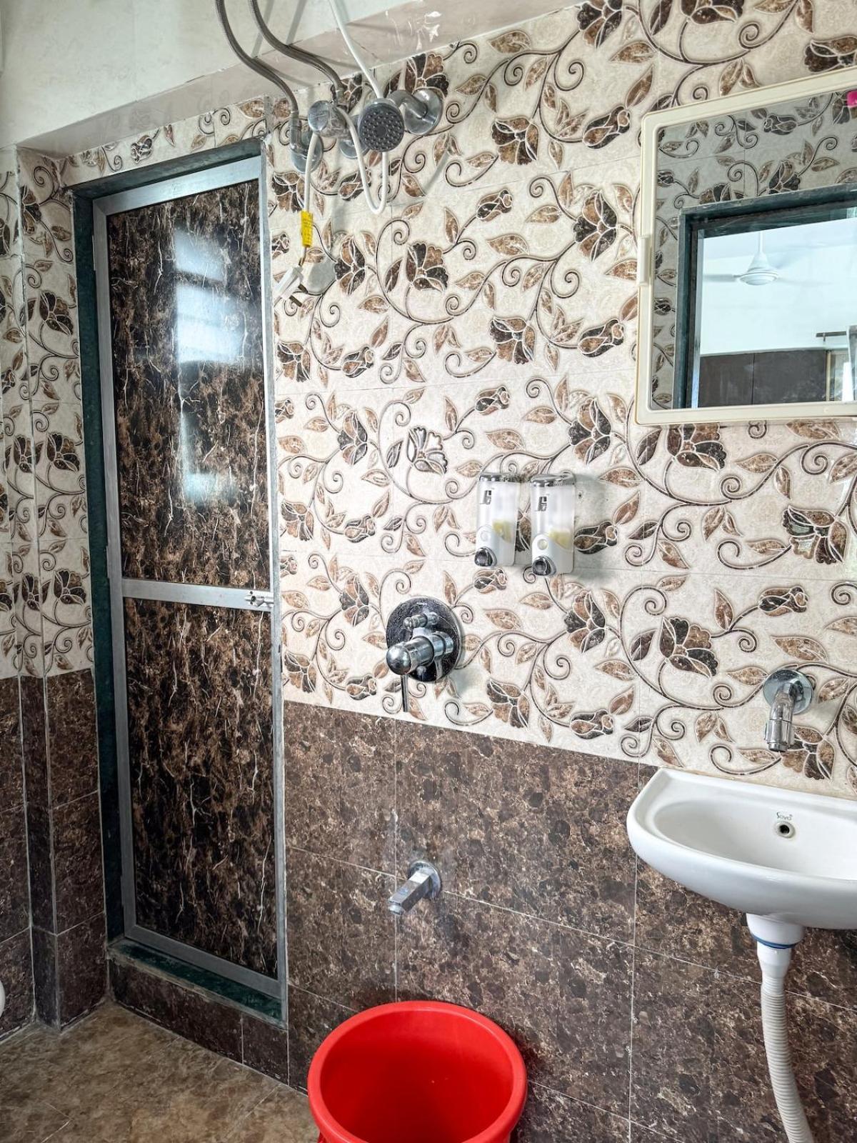 Aura - Entire In Parle Apartment *