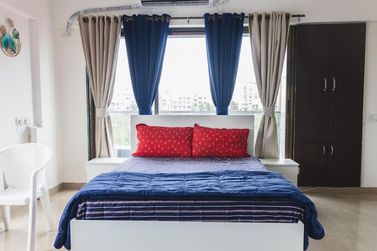 Aura - Entire In Parle Apartment