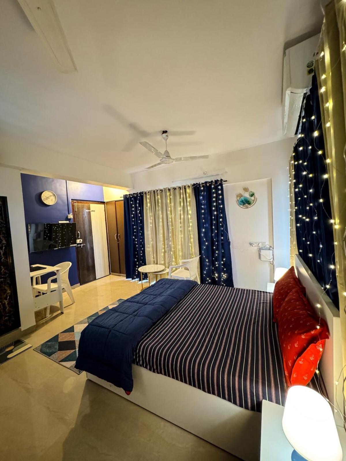 Aura - Entire In Parle Apartment *