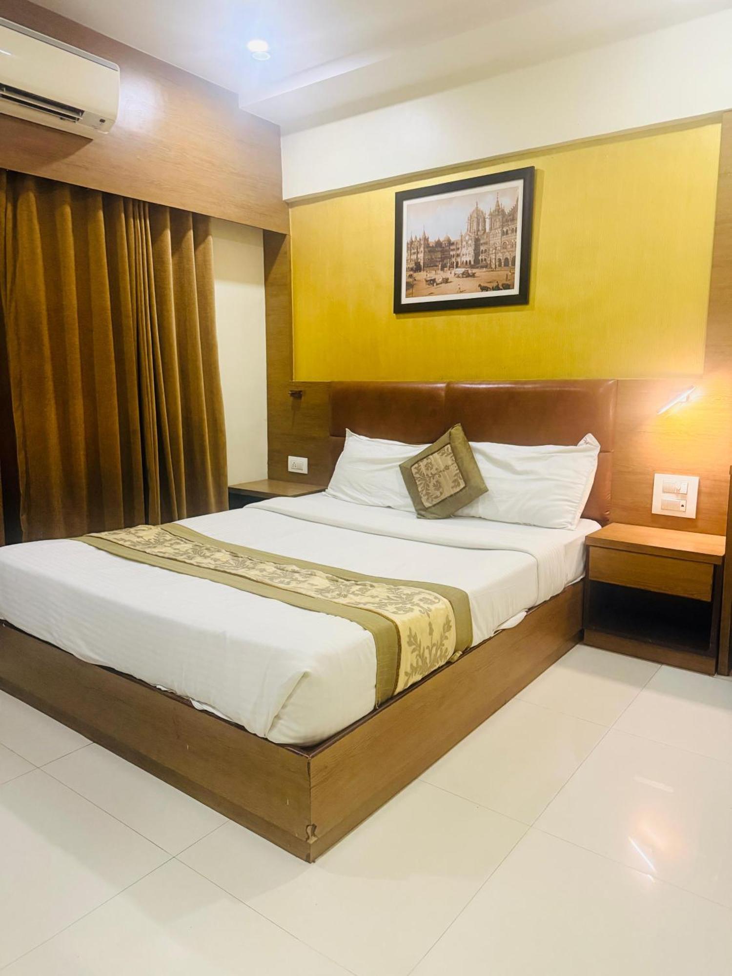 Crystal Luxury Inn- Bandra Hotel Mumbai