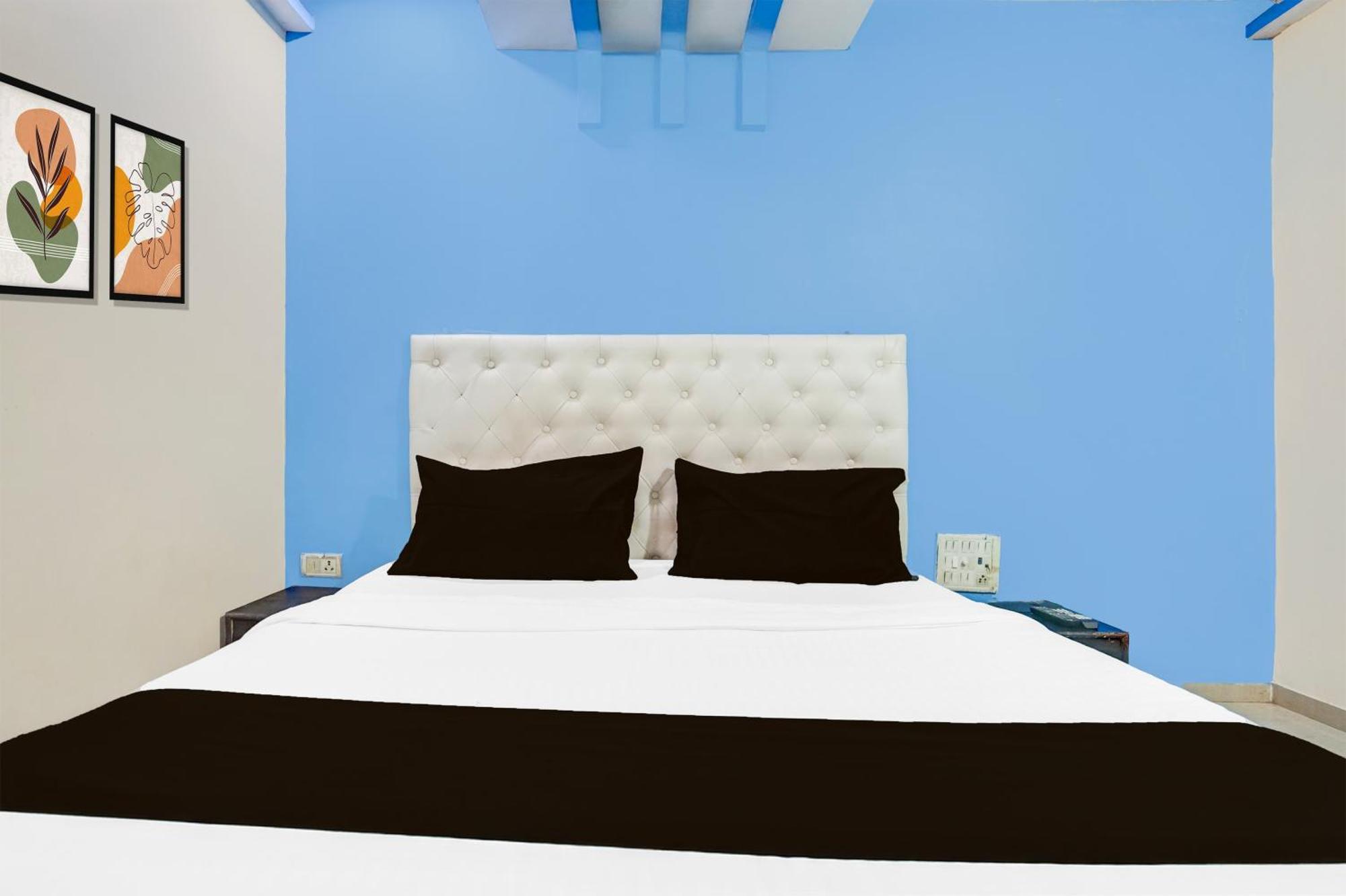 O The Om Sai Residency Hotel 4*
